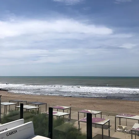 Frente Al Mar Con Pileta Apartment Quequen Exterior photo